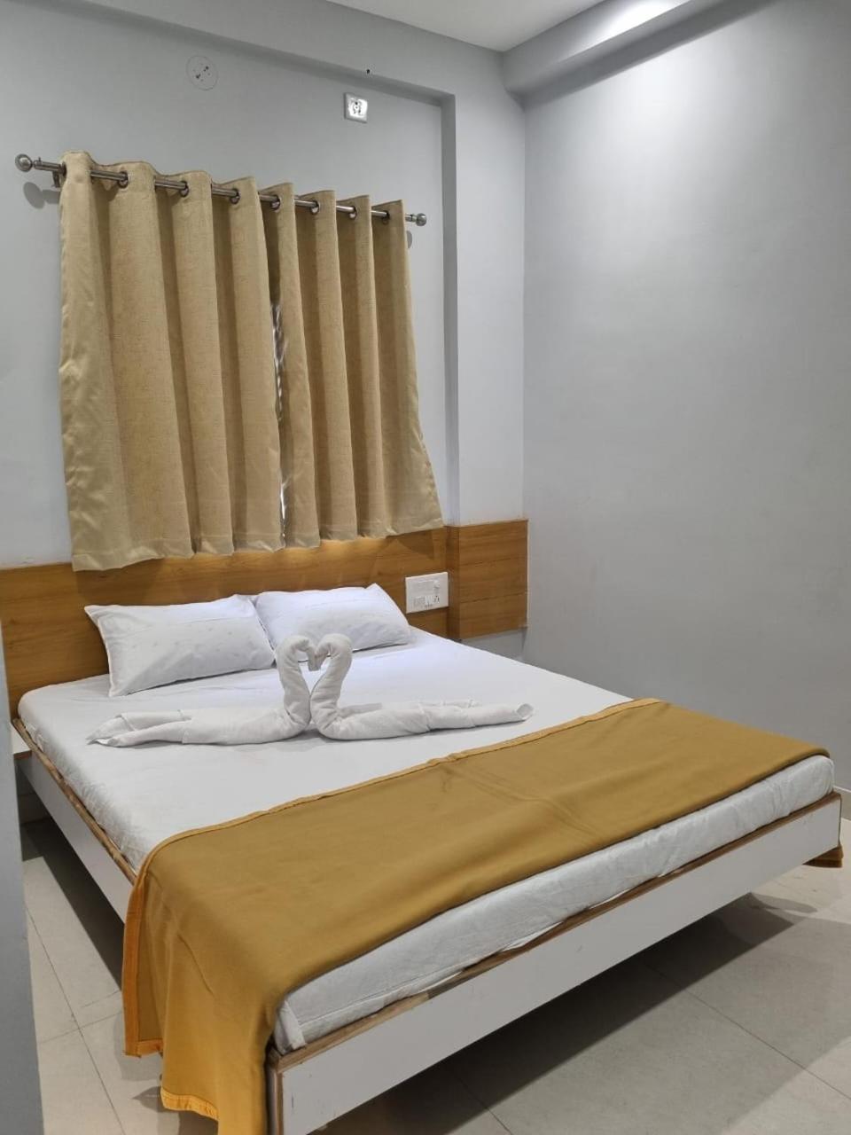 Vivanta Inn Lodge, Solapur Exteriér fotografie