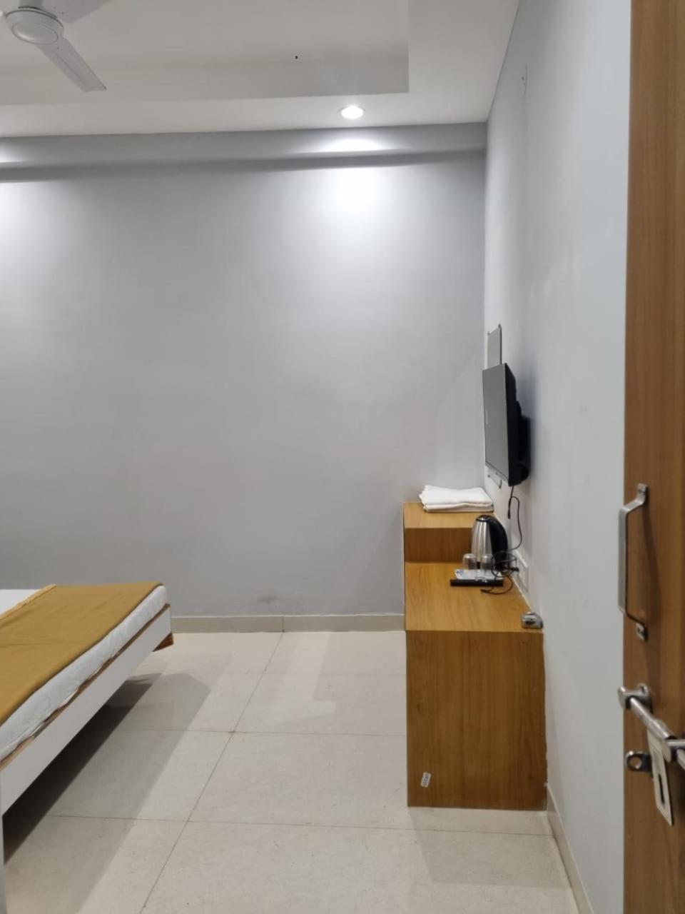 Vivanta Inn Lodge, Solapur Exteriér fotografie