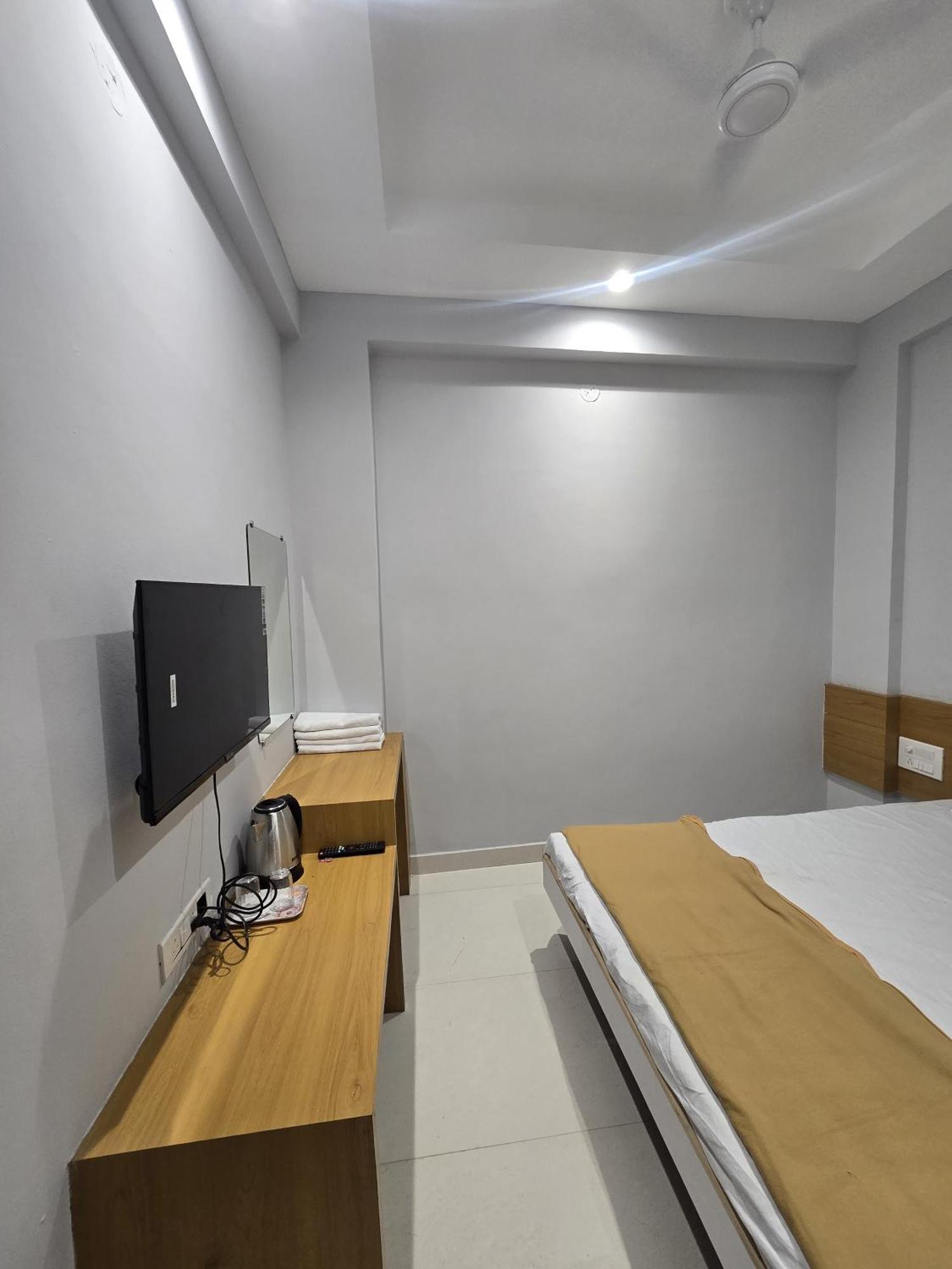 Vivanta Inn Lodge, Solapur Exteriér fotografie