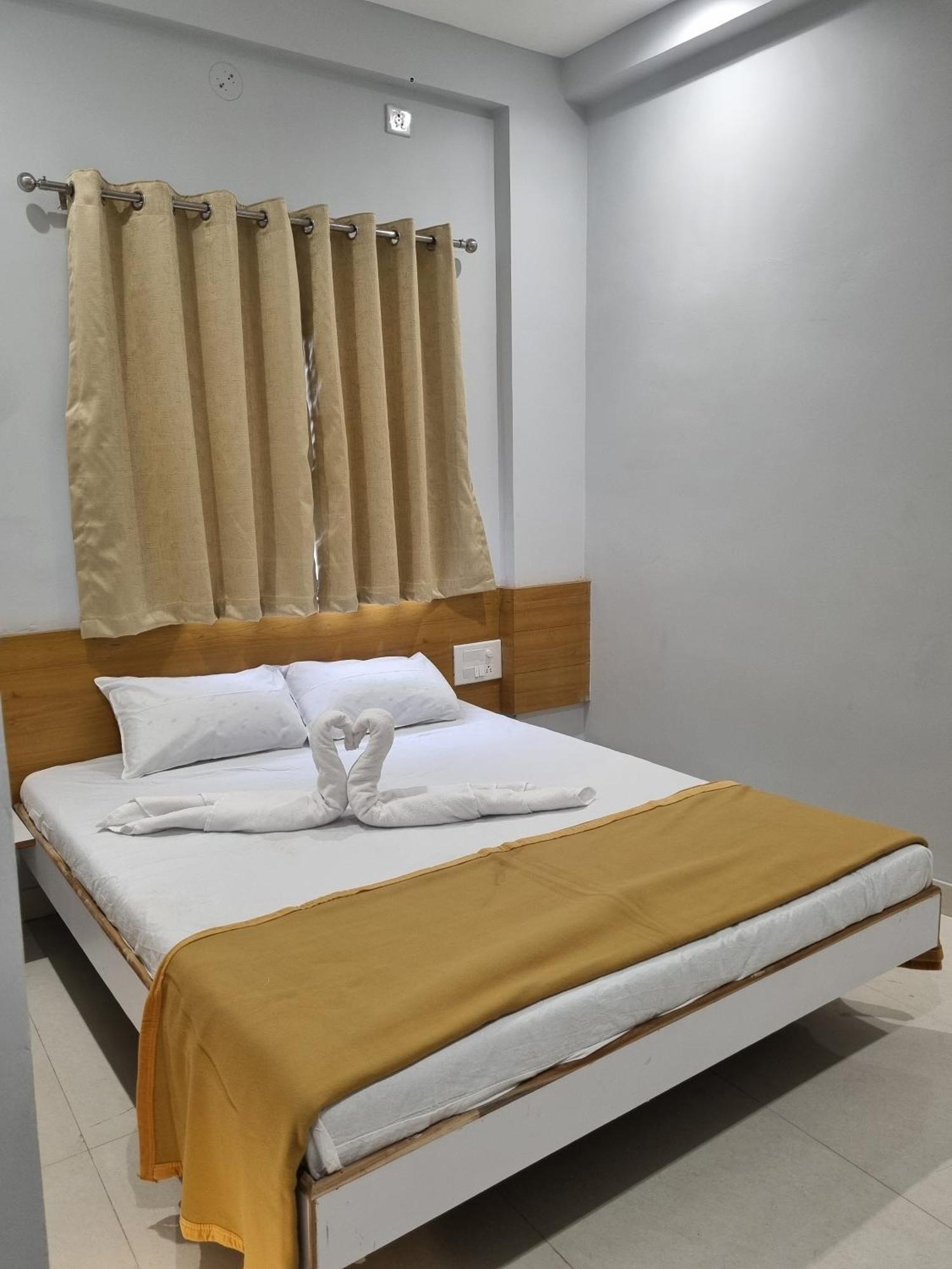 Vivanta Inn Lodge, Solapur Exteriér fotografie
